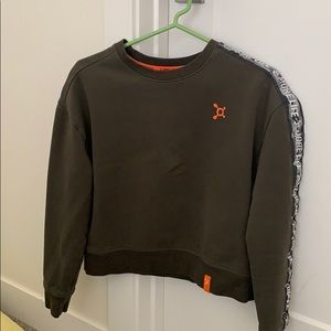 Army green crop sweatshirt